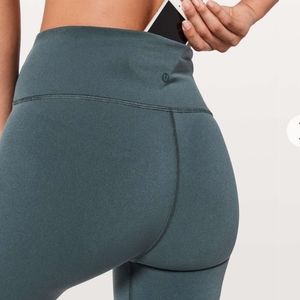 Lululemon High-Rise Reveal Crop Interconnect *18"